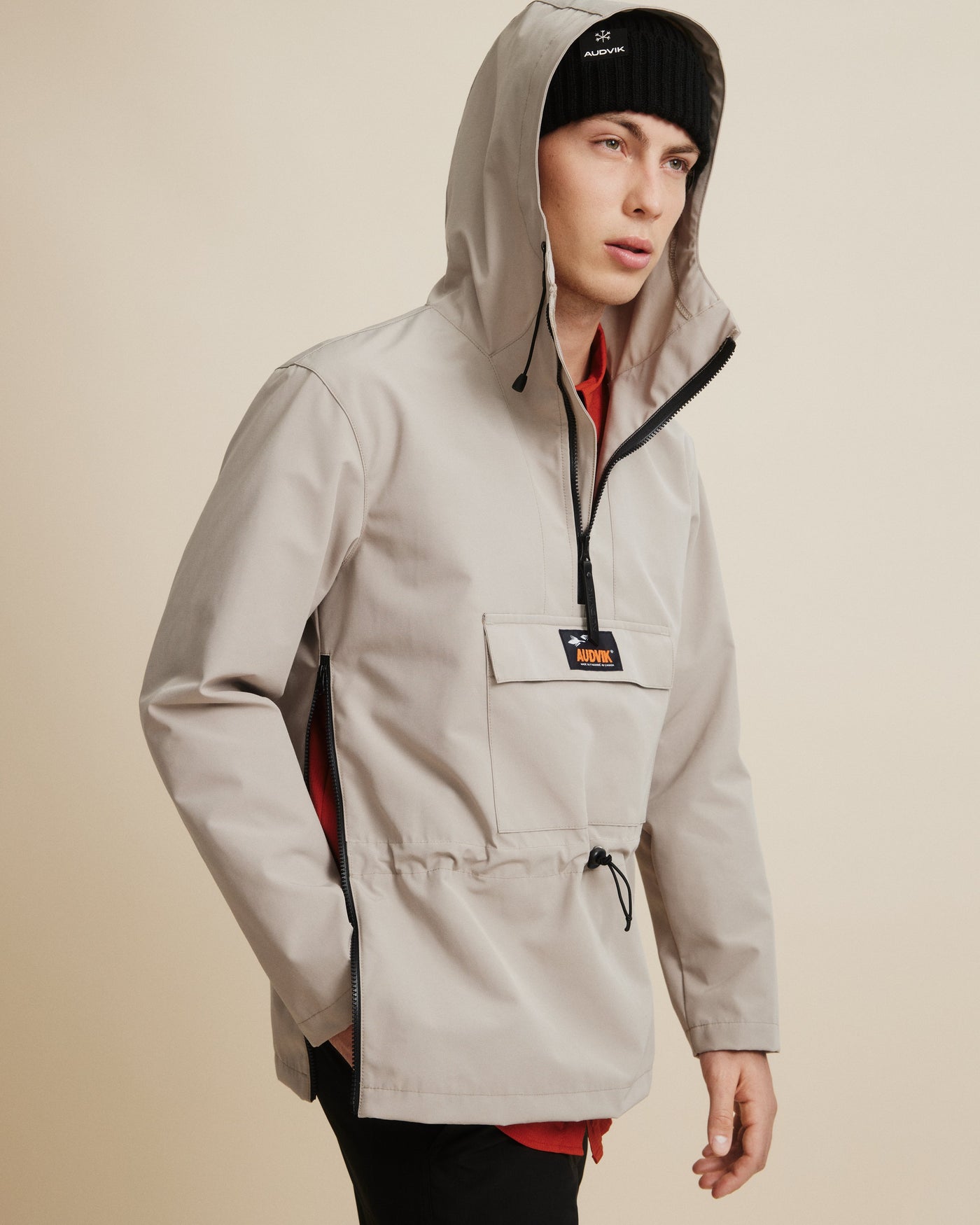 Anorak pour homme fabriqué au Québec. Manteau mi-saison pour homme fabriqué au Québec.