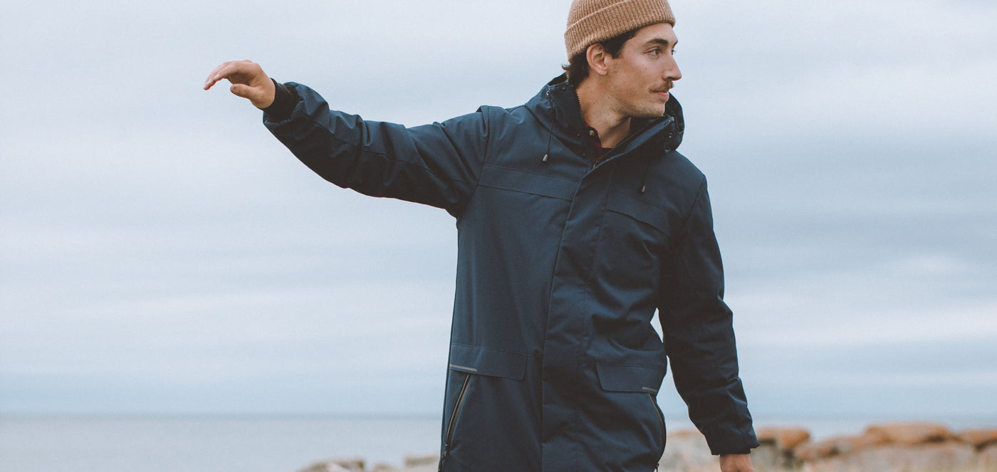 Manteaux performants pour hommes. Faits à la main au Québec. Isolés synthétiquement.