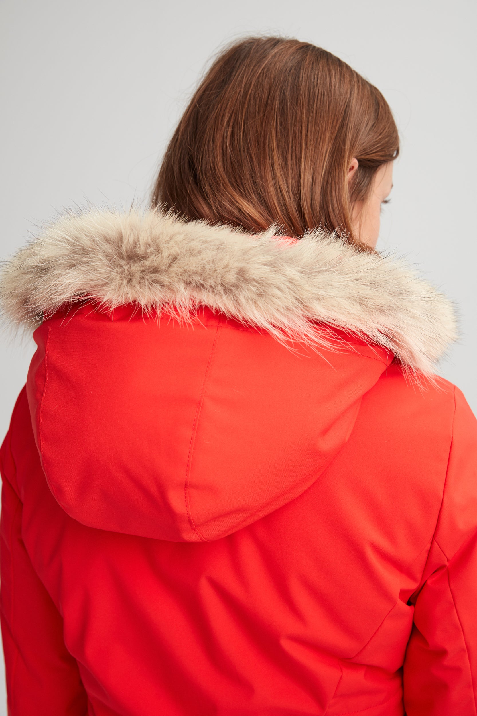 fourrure recyclée de coyote pour capuchon manteau d'hiver 